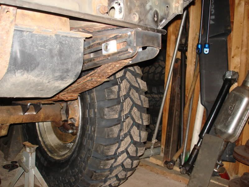 new parts delivered, leaf spring sliders/shackle boxes Pirate 4x4